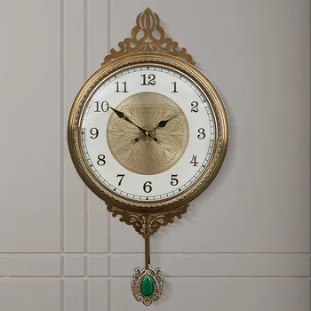 Настенные часы в европейском стиле для гостиной Современный дизайн Роскошный металлический циферблат с медным покрытием Безель Бесшумные подвесные часы с маятником