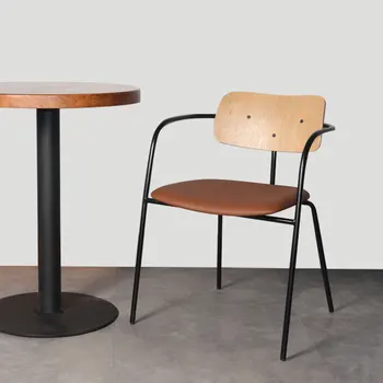 Обеденные стулья из скандинавской кожи с черными Ножками Удобные минималистичные Сверхлегкие Обеденные стулья для ожидания обеда Sillas Предметы первой необходимости