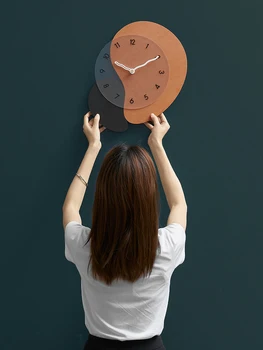 Роскошные часы Nordic Light, настенные часы для гостиной, Креативный домашний минимализм, модный тренд 2022 года, Новинка